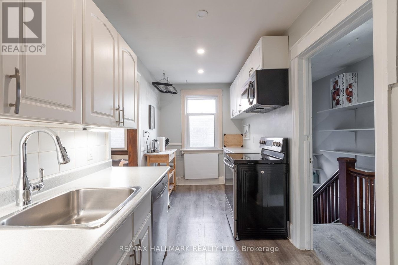B (UPPER) - 27 HAMMERSMITH AVENUE - Photo 11