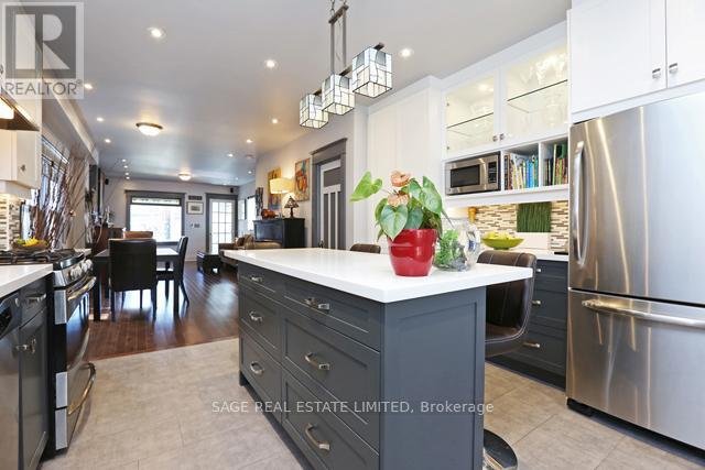 258 SILVER BIRCH AVENUE - Photo 5