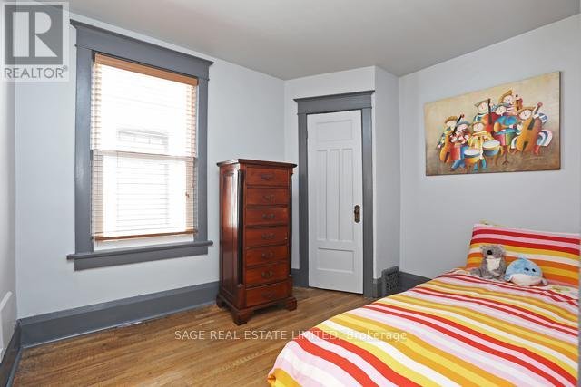 258 SILVER BIRCH AVENUE - Photo 12
