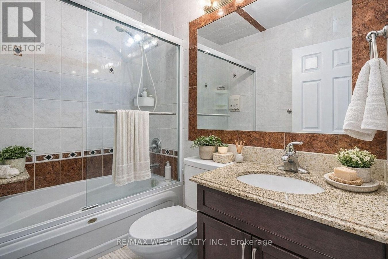 MAIN - 24 CLARION ROAD - Photo 13