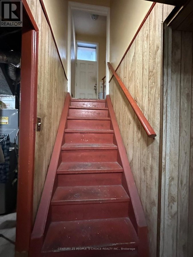 BSMT - 142 SILVERSTONE DRIVE - Photo 3