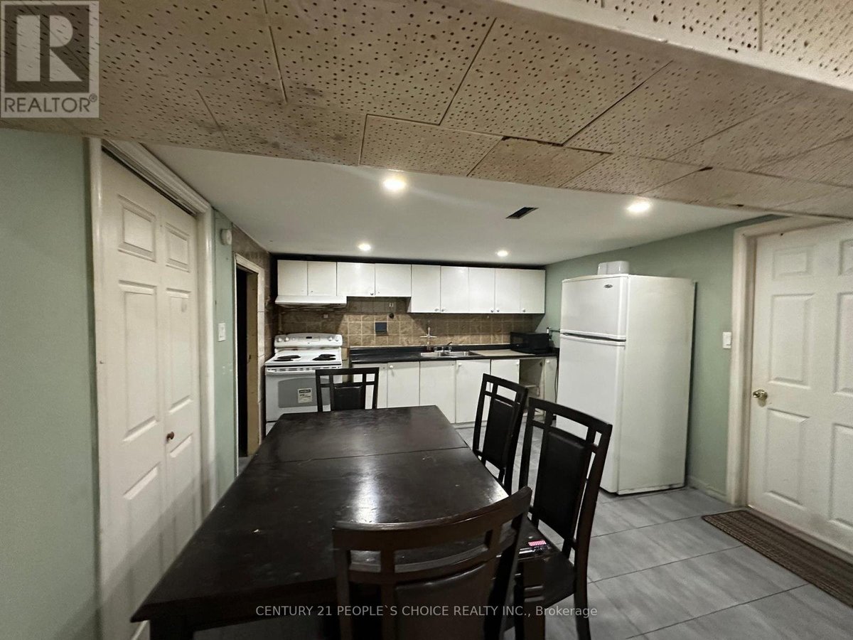 BSMT - 142 SILVERSTONE DRIVE - Photo 5