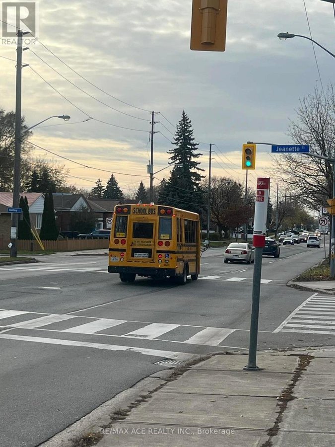 BSMT - 3715 ST CLAIR AVENUE E - Photo 10