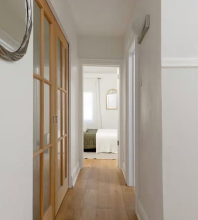 Rhodes Avenue - Photo 1