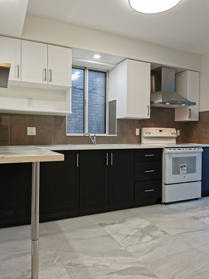 1809 Danforth Avenue - Photo 12