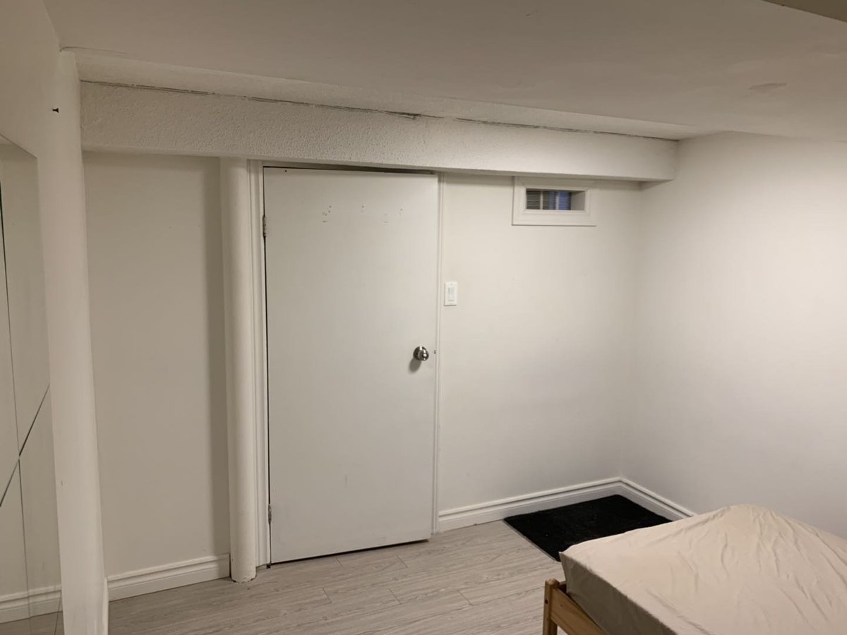 110 Beatrice Street - Photo 2