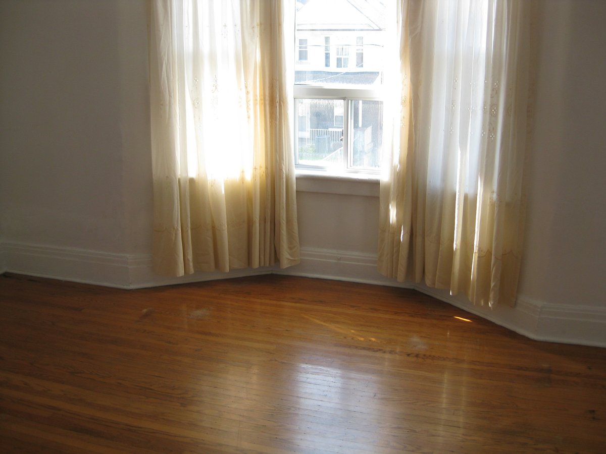 Langley Avenue - Photo 1