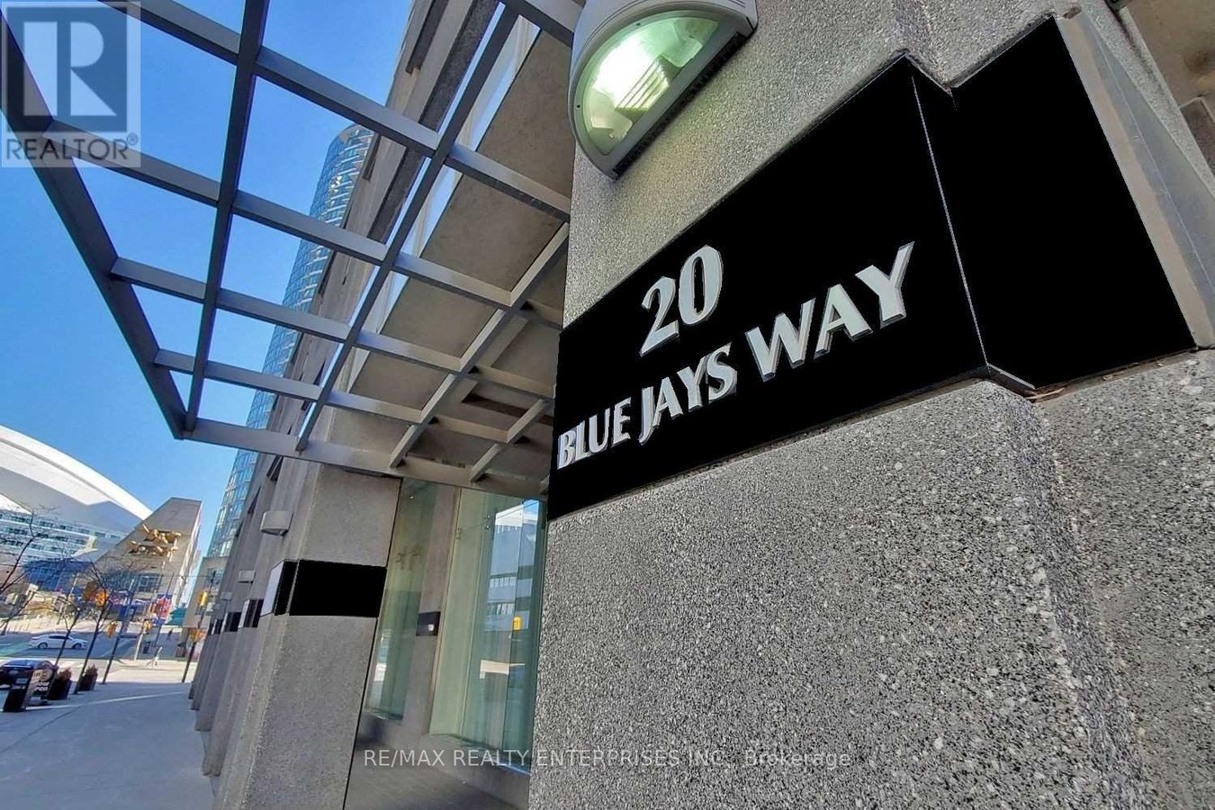 1509 - 20 BLUE JAYS WAY - Photo 2