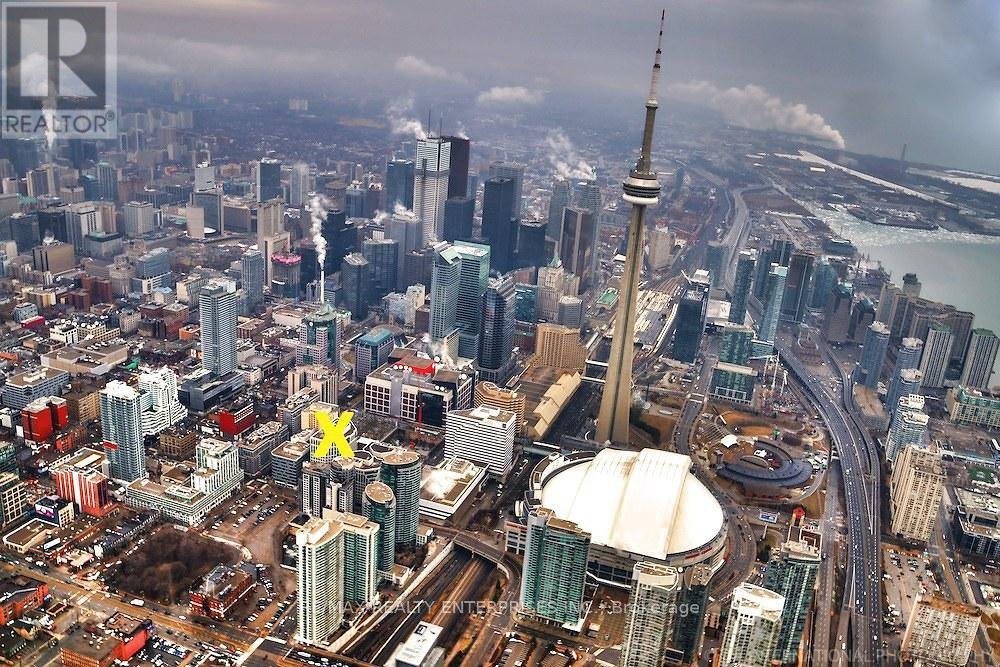1509 - 20 BLUE JAYS WAY - Photo 3