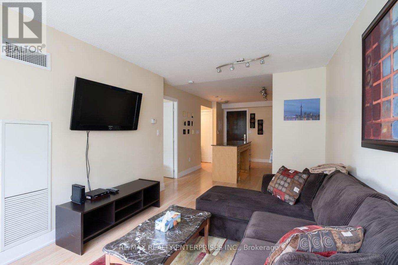 1509 - 20 BLUE JAYS WAY - Photo 6