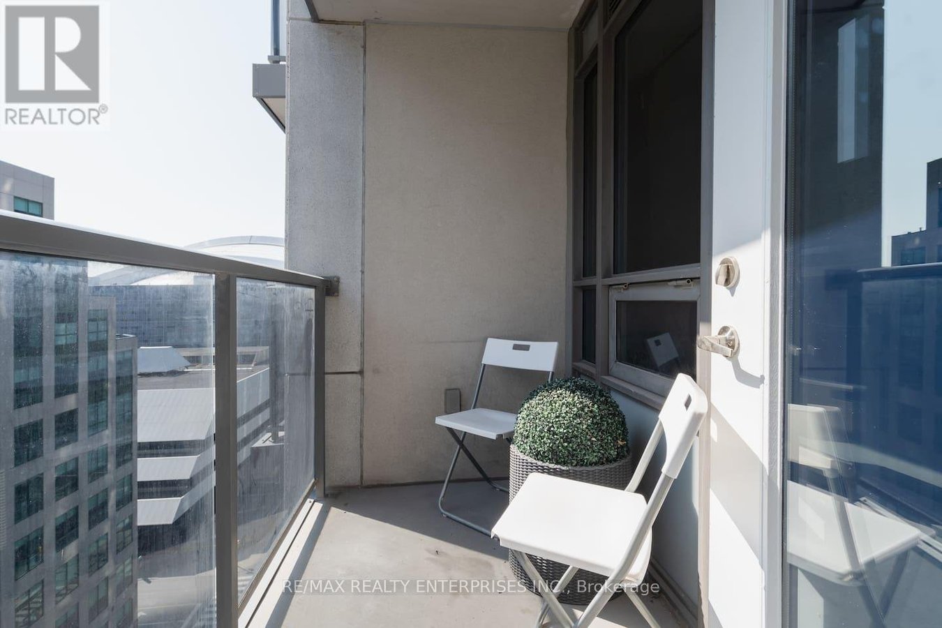 1509 - 20 BLUE JAYS WAY - Photo 11