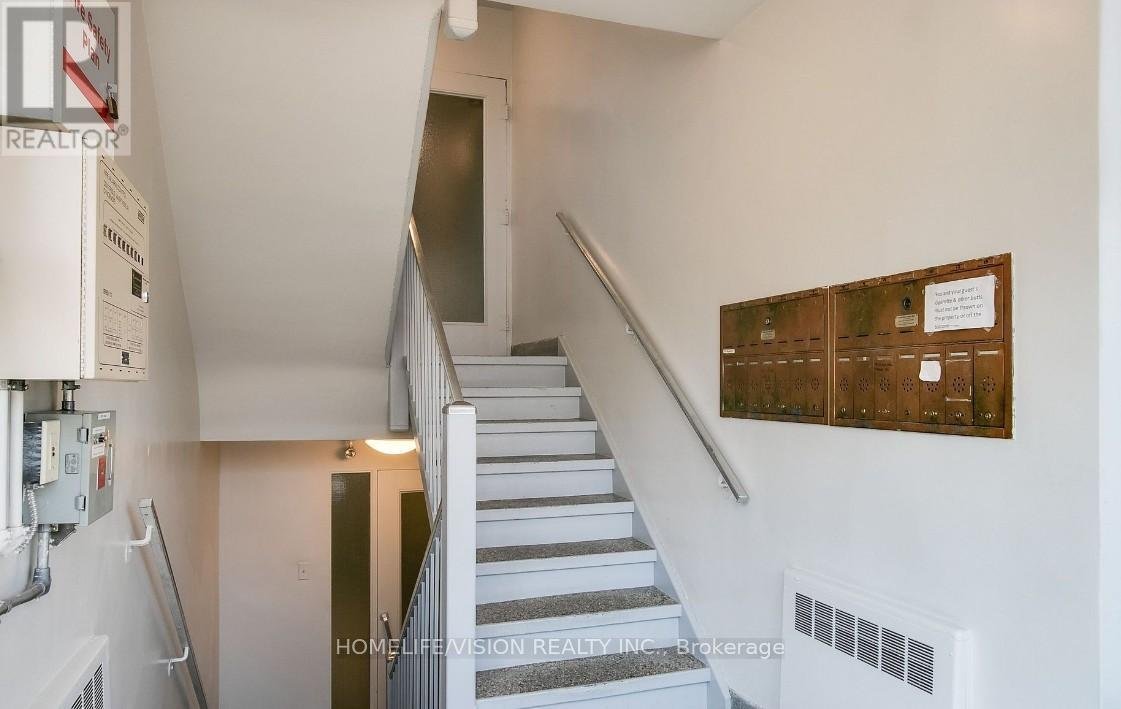 12 - 18 KENRAE ROAD - Photo 4