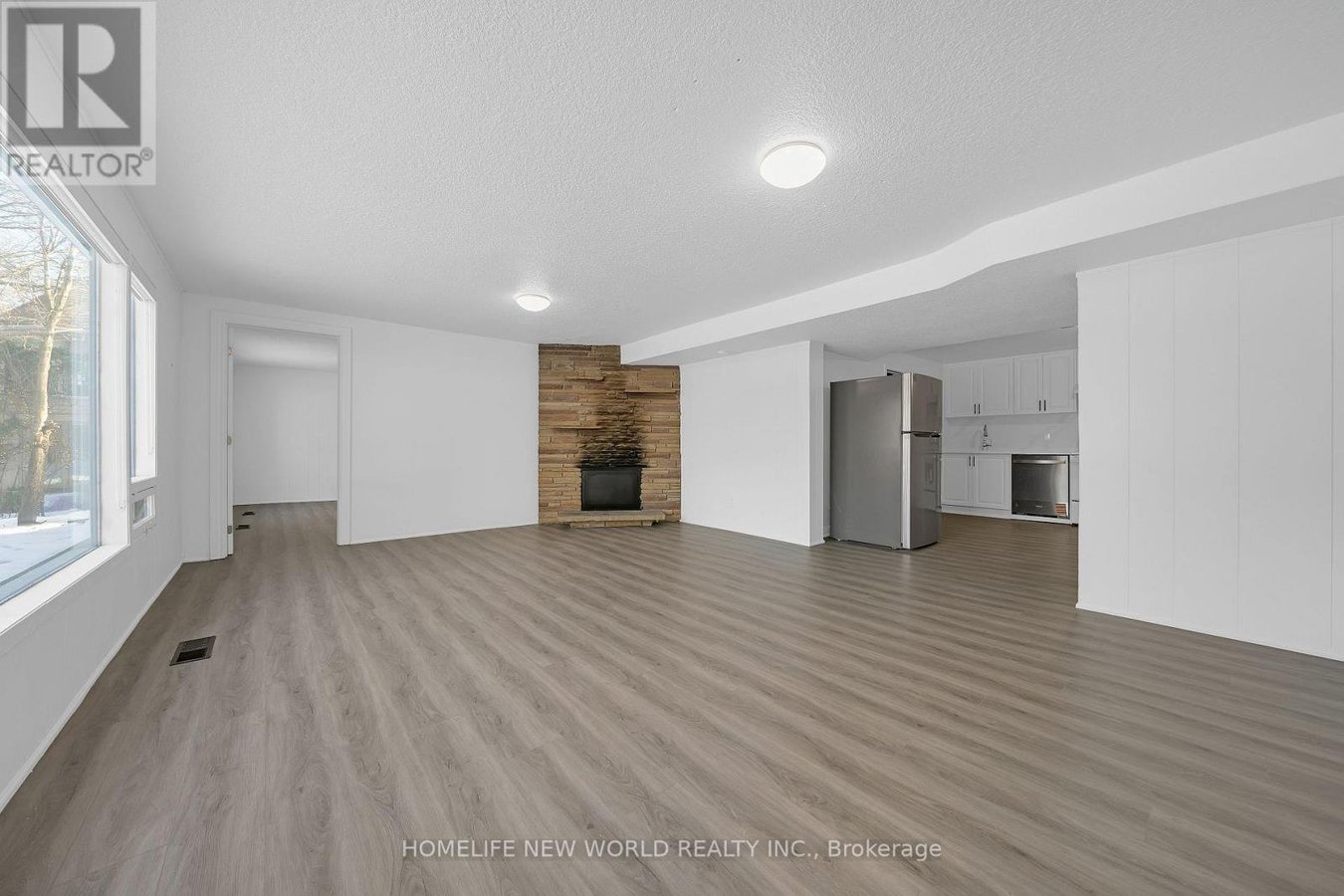 LOWER LEVEL - 129 BURBANK DRIVE - Photo 9