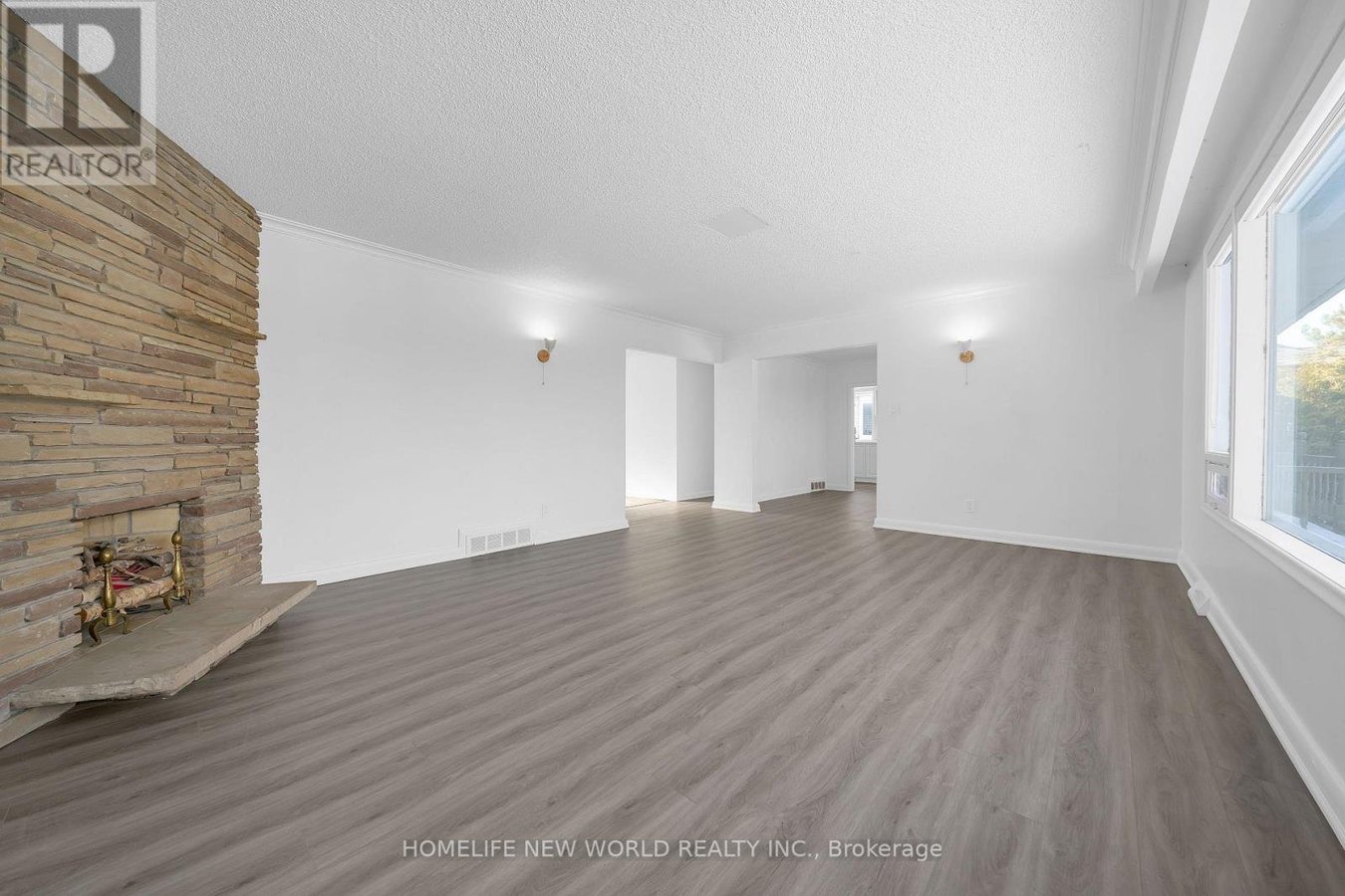 MAIN FLOOR - 129 BURBANK DRIVE - Photo 8