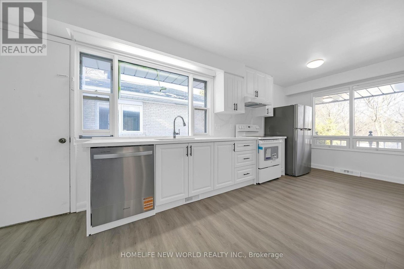 MAIN FLOOR - 129 BURBANK DRIVE - Photo 12