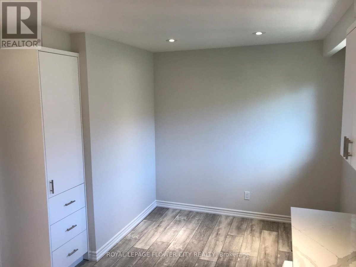 MAIN LEVEL - 62 EDMONTON ROAD - Photo 8