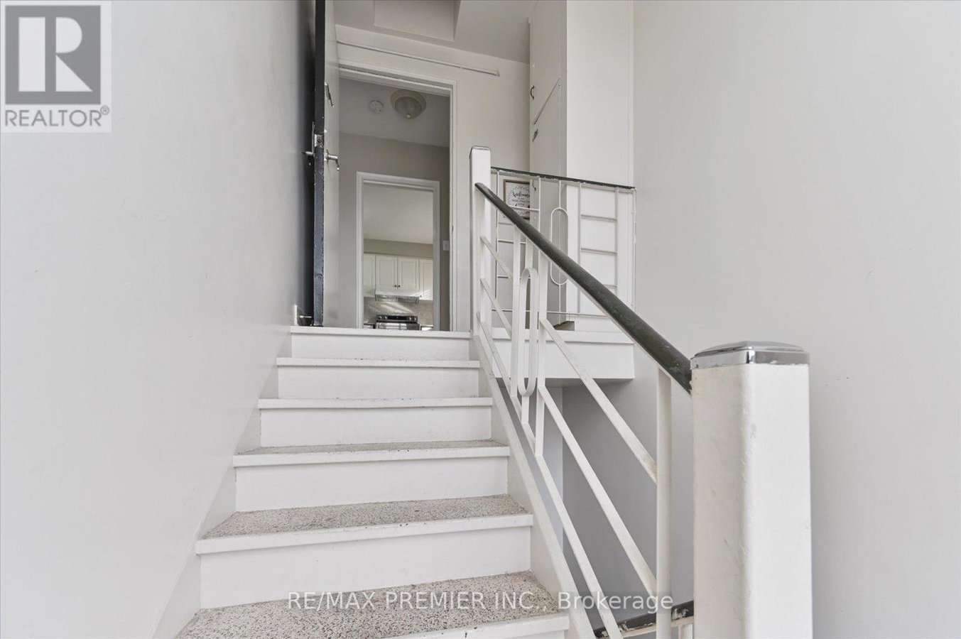 3 - 319 WILMINGTON AVENUE - Photo 3