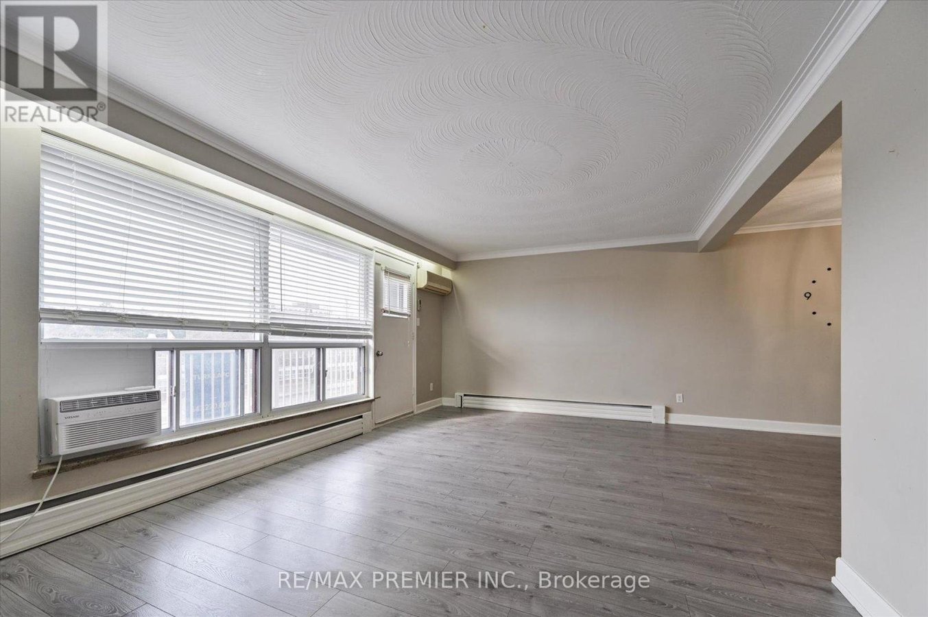3 - 319 WILMINGTON AVENUE - Photo 4