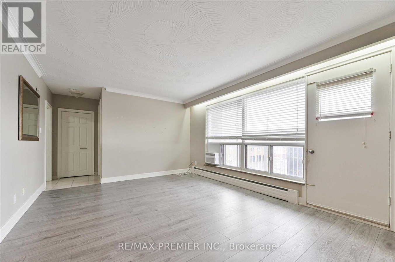 3 - 319 WILMINGTON AVENUE - Photo 6