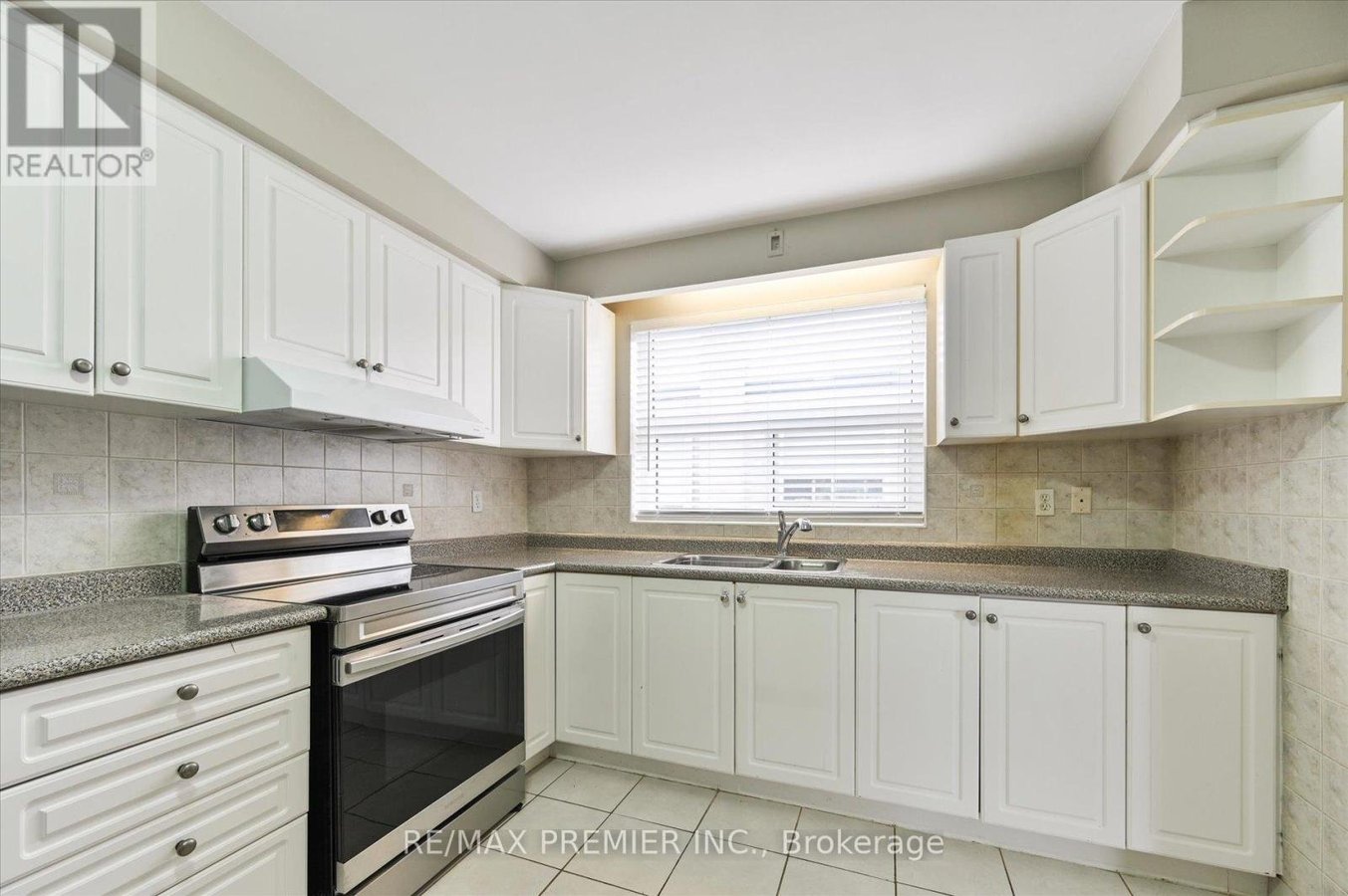 3 - 319 WILMINGTON AVENUE - Photo 10