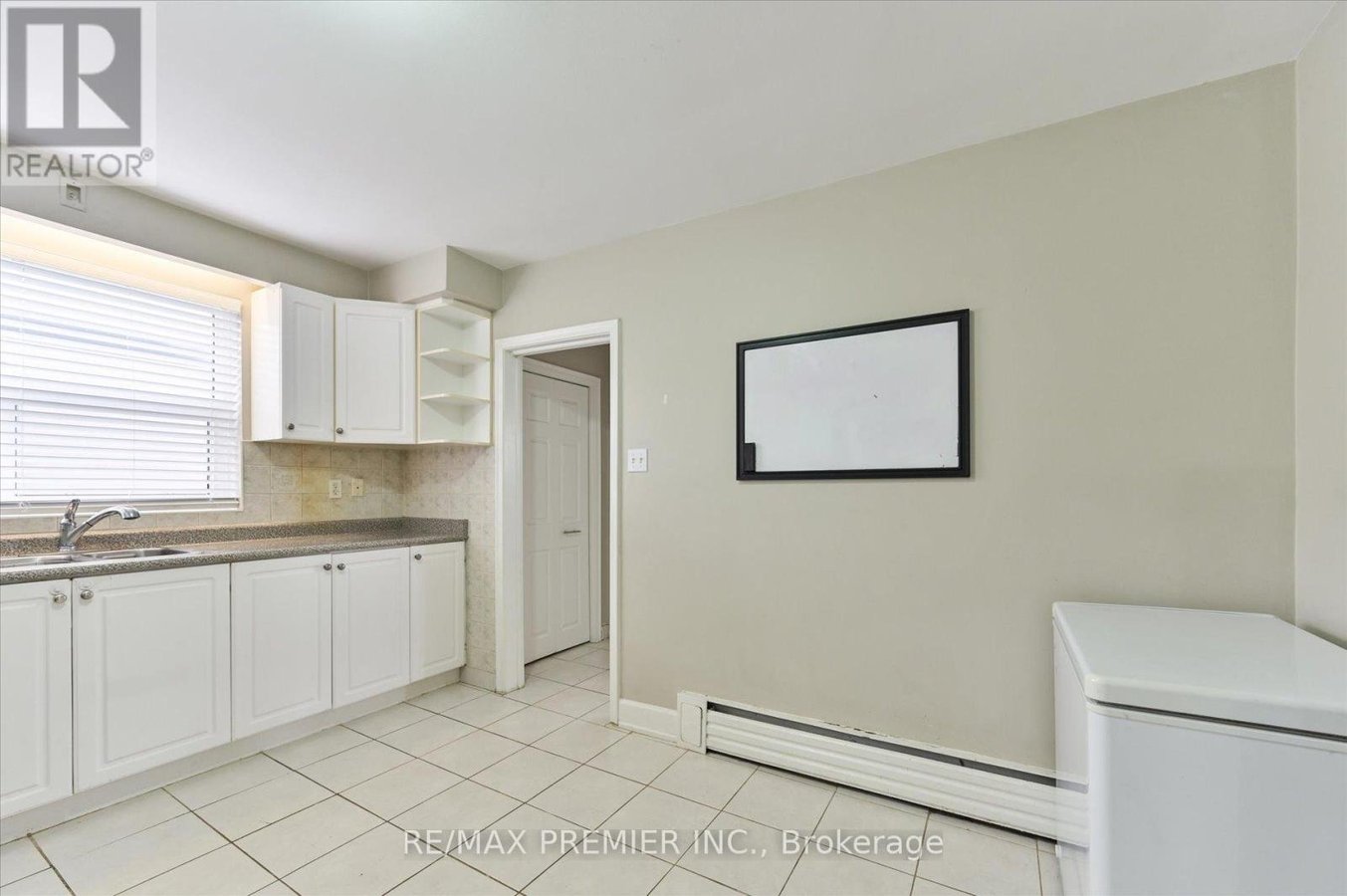 3 - 319 WILMINGTON AVENUE - Photo 11