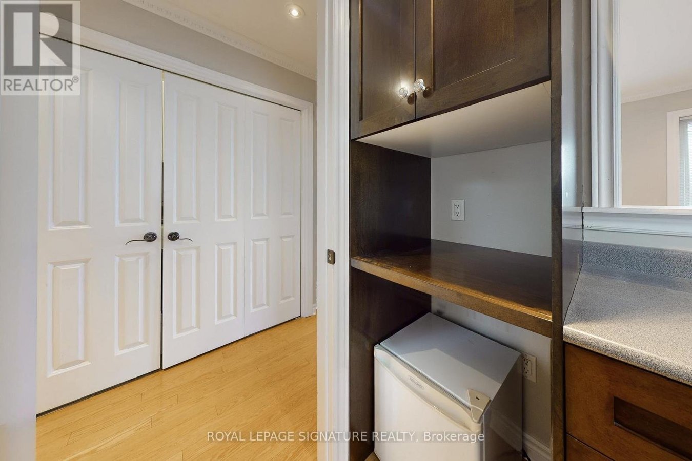 950 GREENWOOD AVENUE - Photo 30
