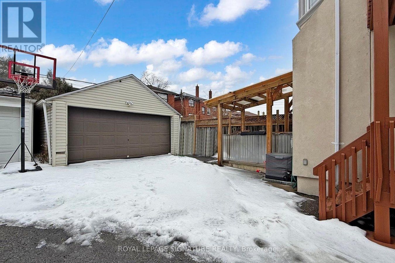 950 GREENWOOD AVENUE - Photo 35