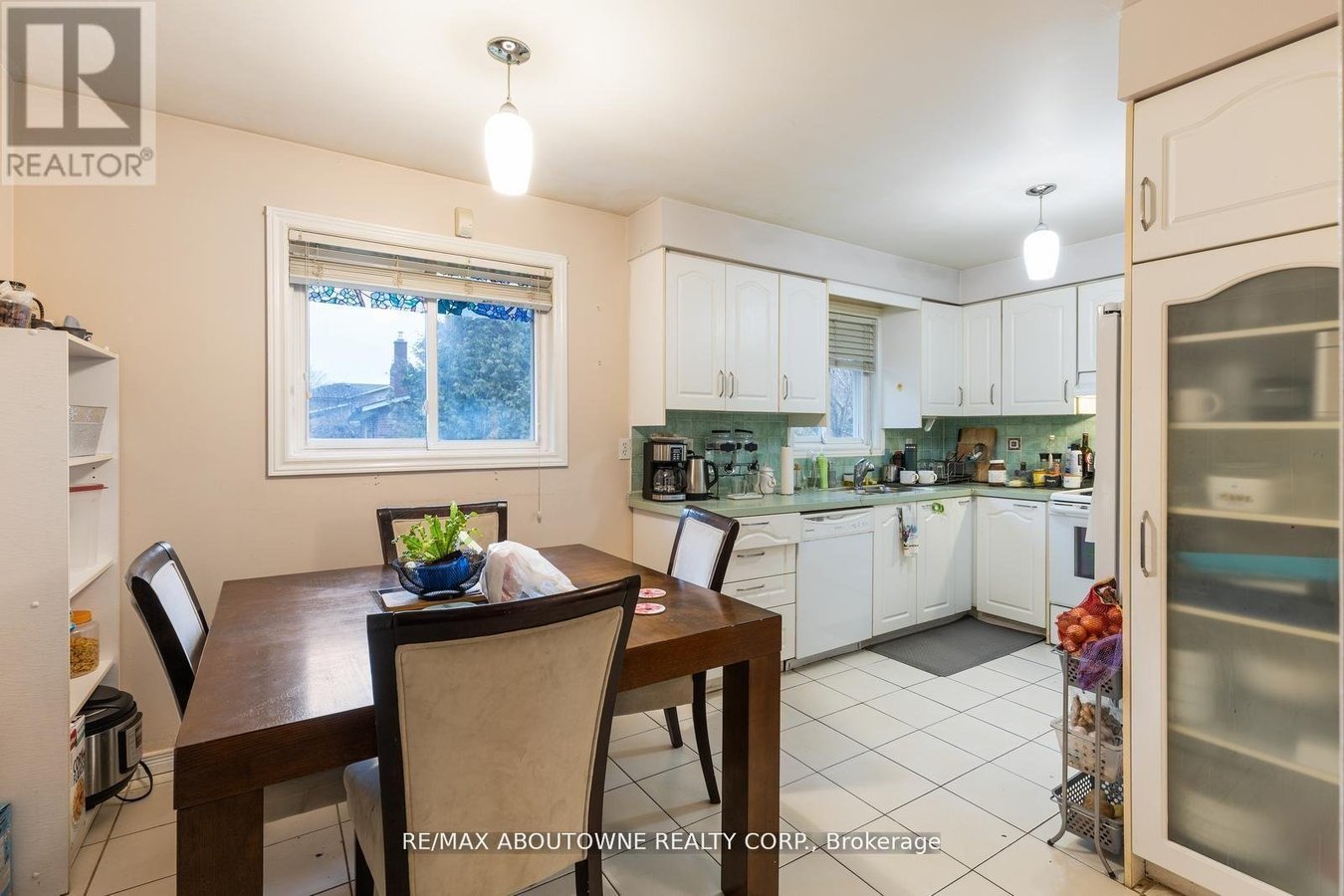 UPPER - 14 ANGUS DRIVE - Photo 10