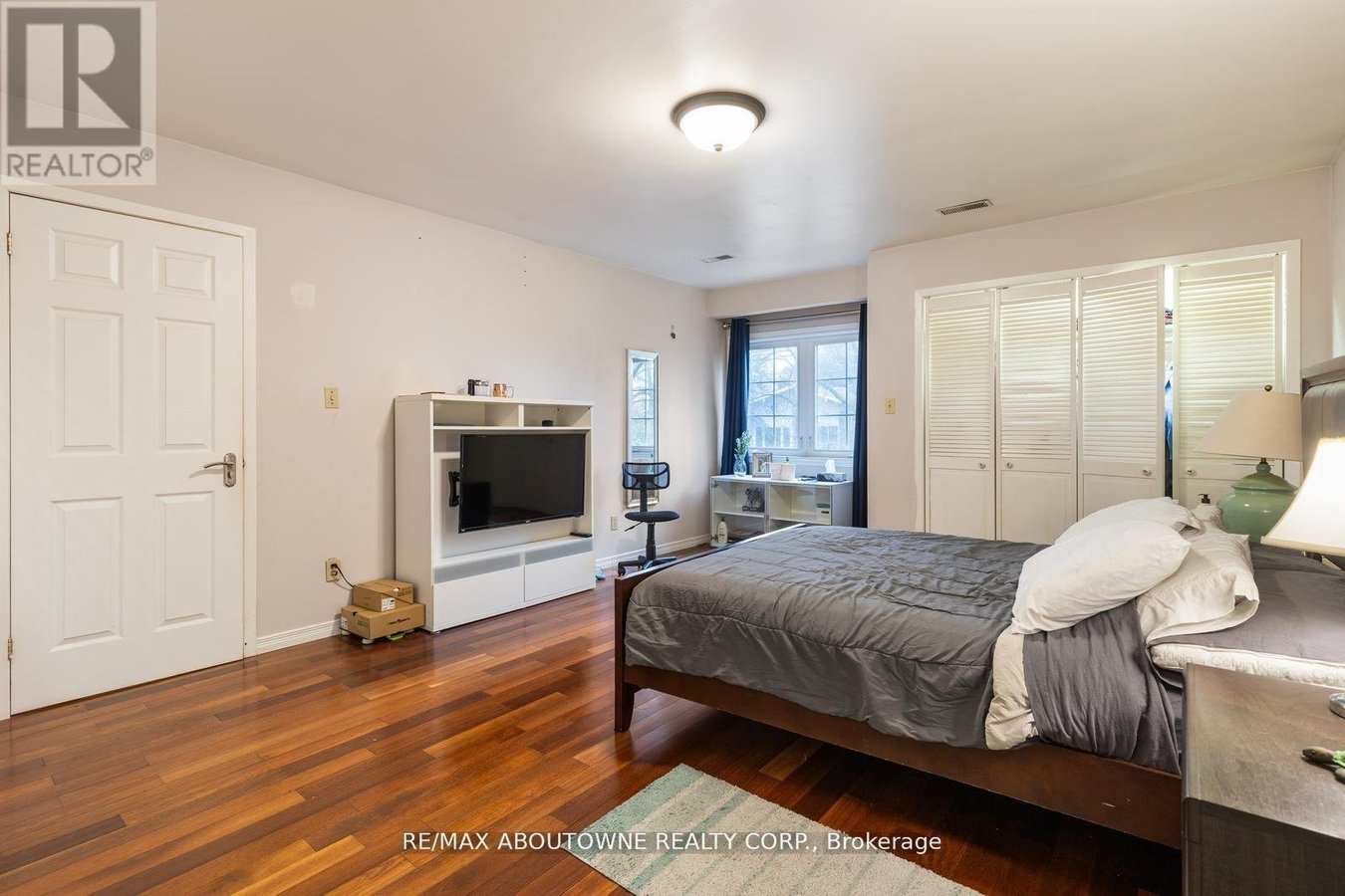 UPPER - 14 ANGUS DRIVE - Photo 12