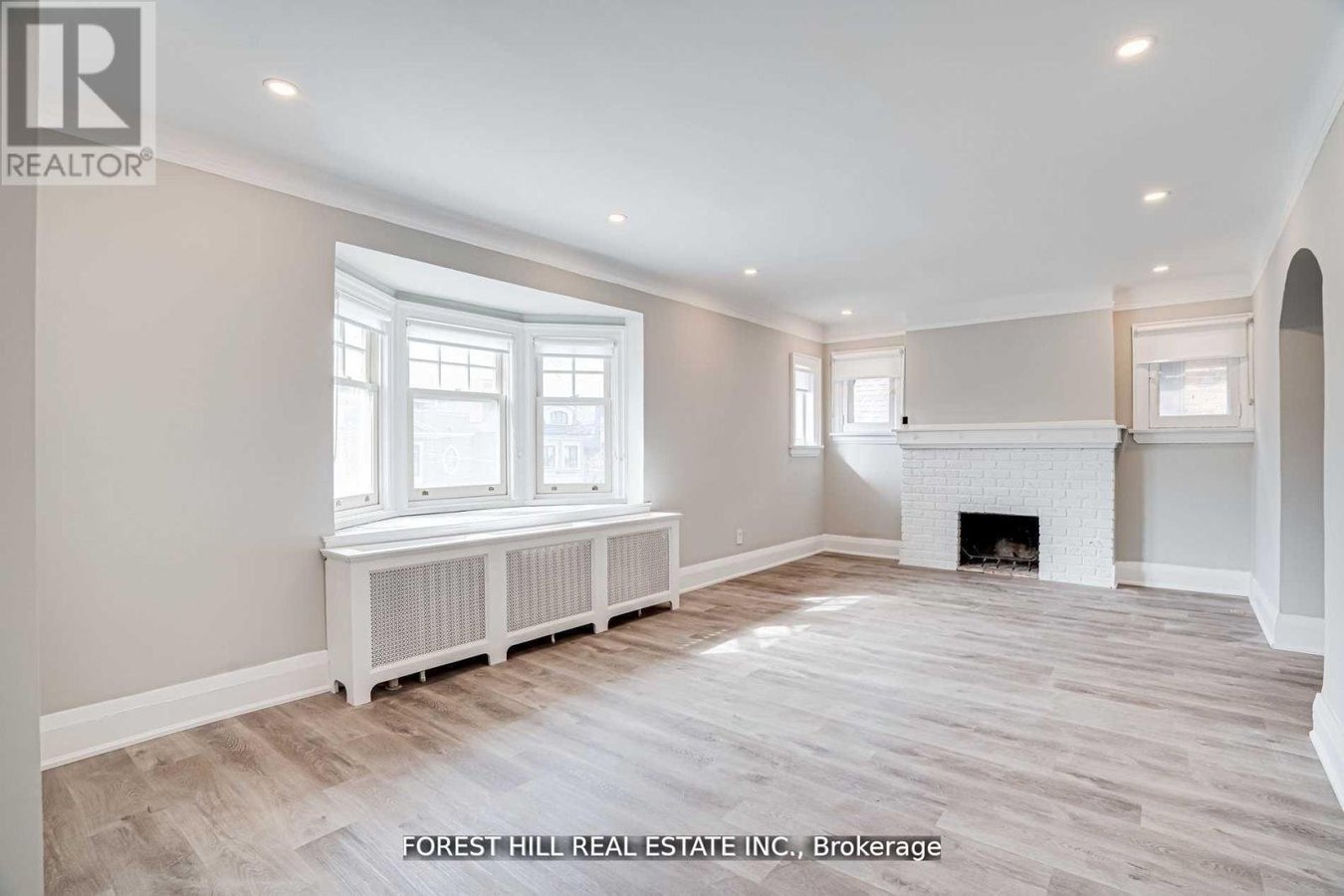 UPPER - 8 POPLAR PLAINS CRESCENT - Photo 6