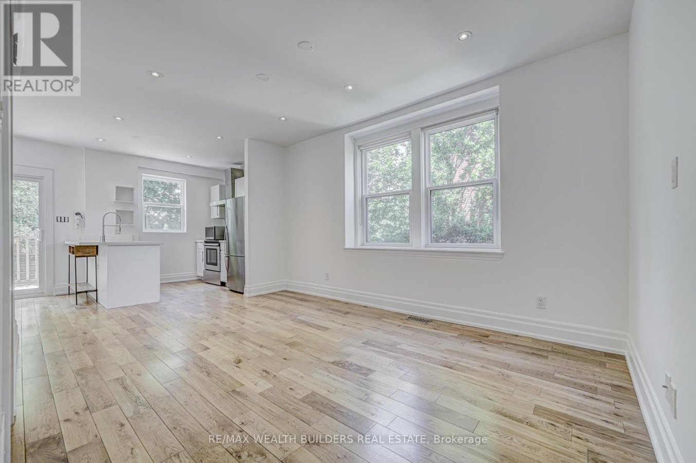 MAIN - 172 INDIAN ROAD CRESCENT - Photo 11