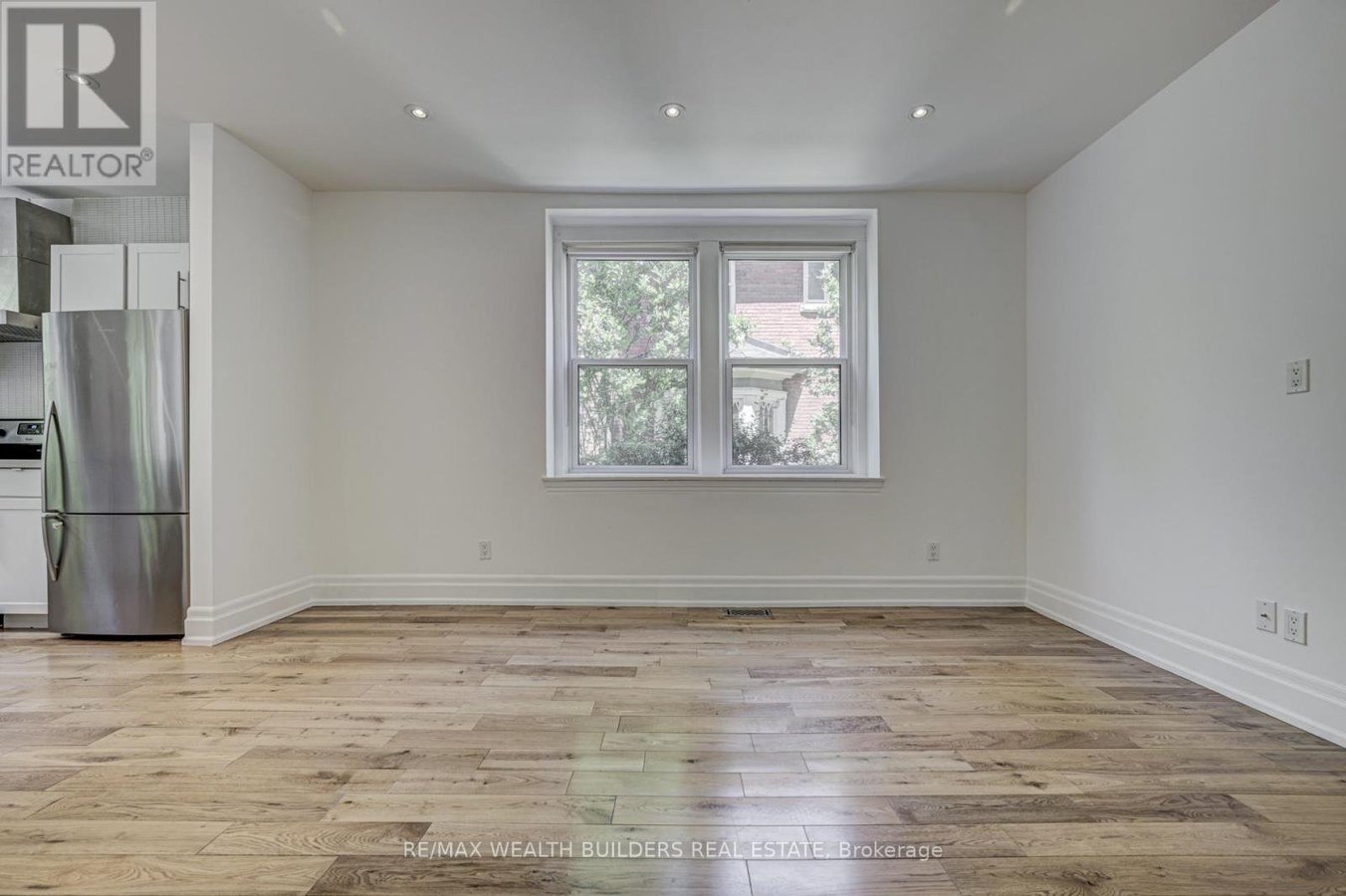 MAIN - 172 INDIAN ROAD CRESCENT - Photo 12