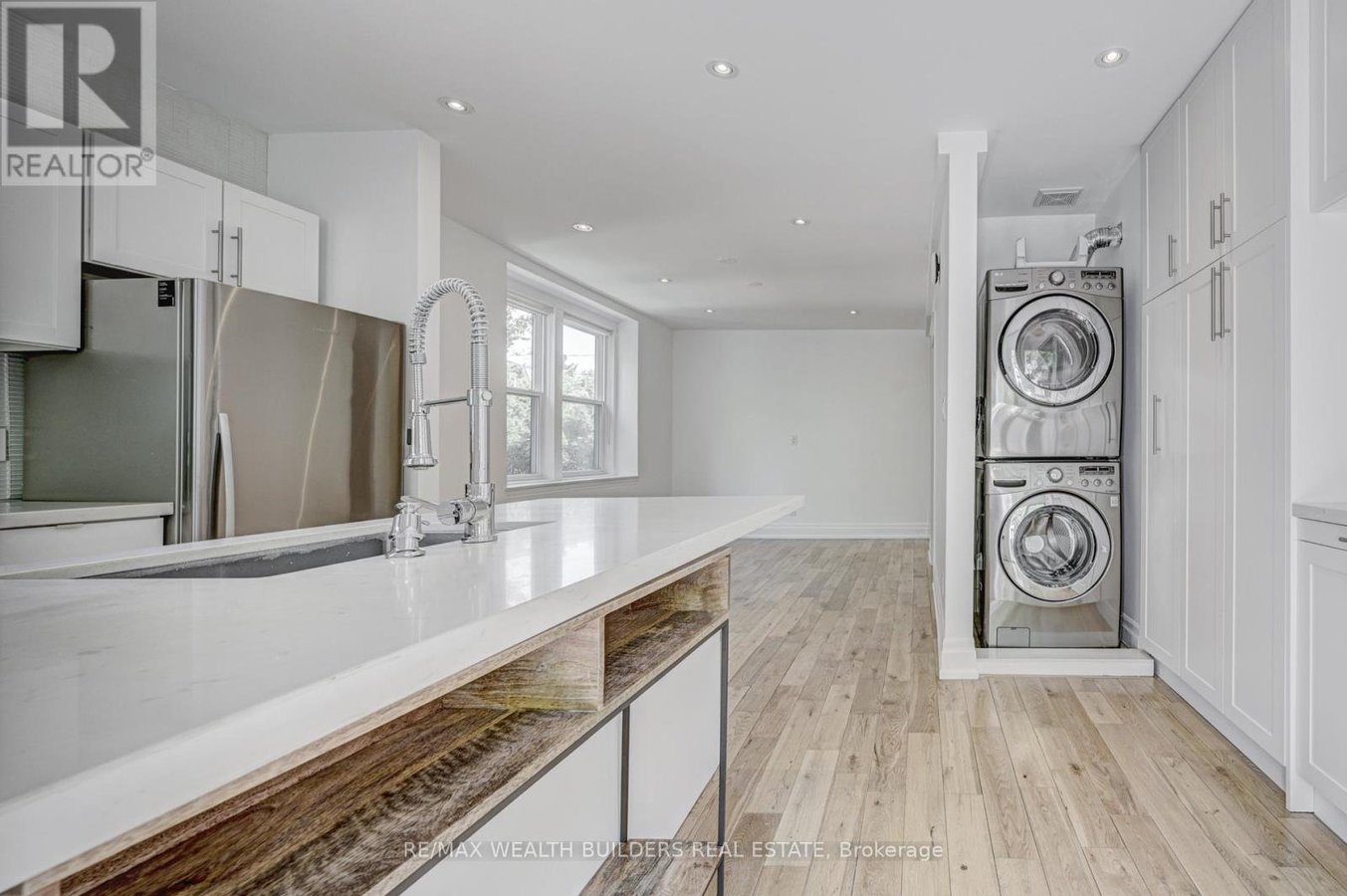 MAIN - 172 INDIAN ROAD CRESCENT - Photo 14