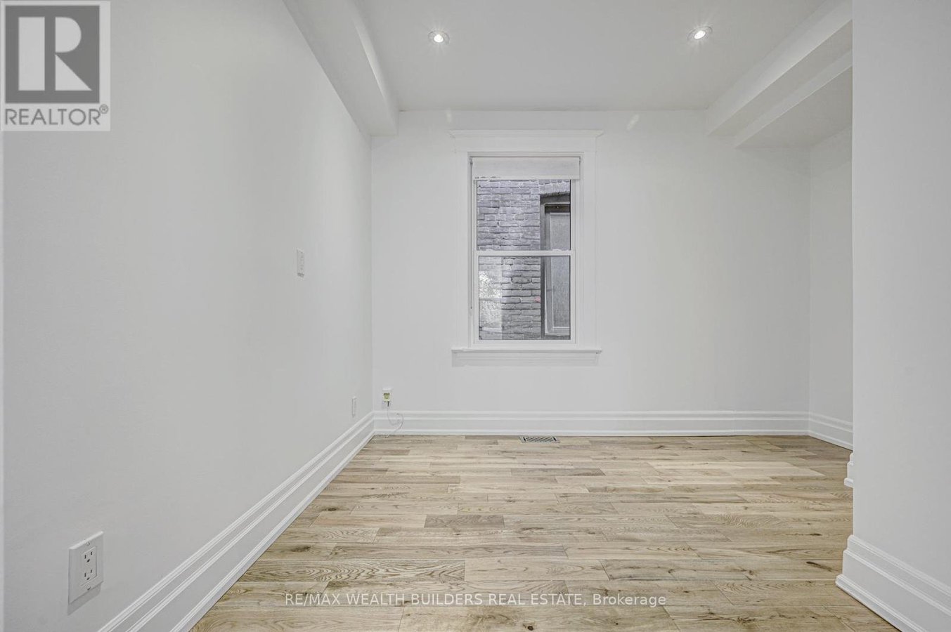 MAIN - 172 INDIAN ROAD CRESCENT - Photo 15