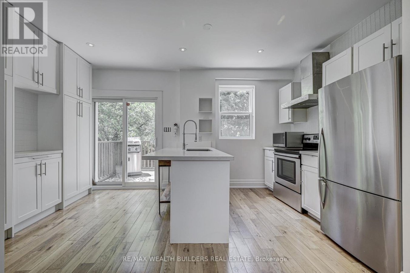 MAIN - 172 INDIAN ROAD CRESCENT - Photo 19