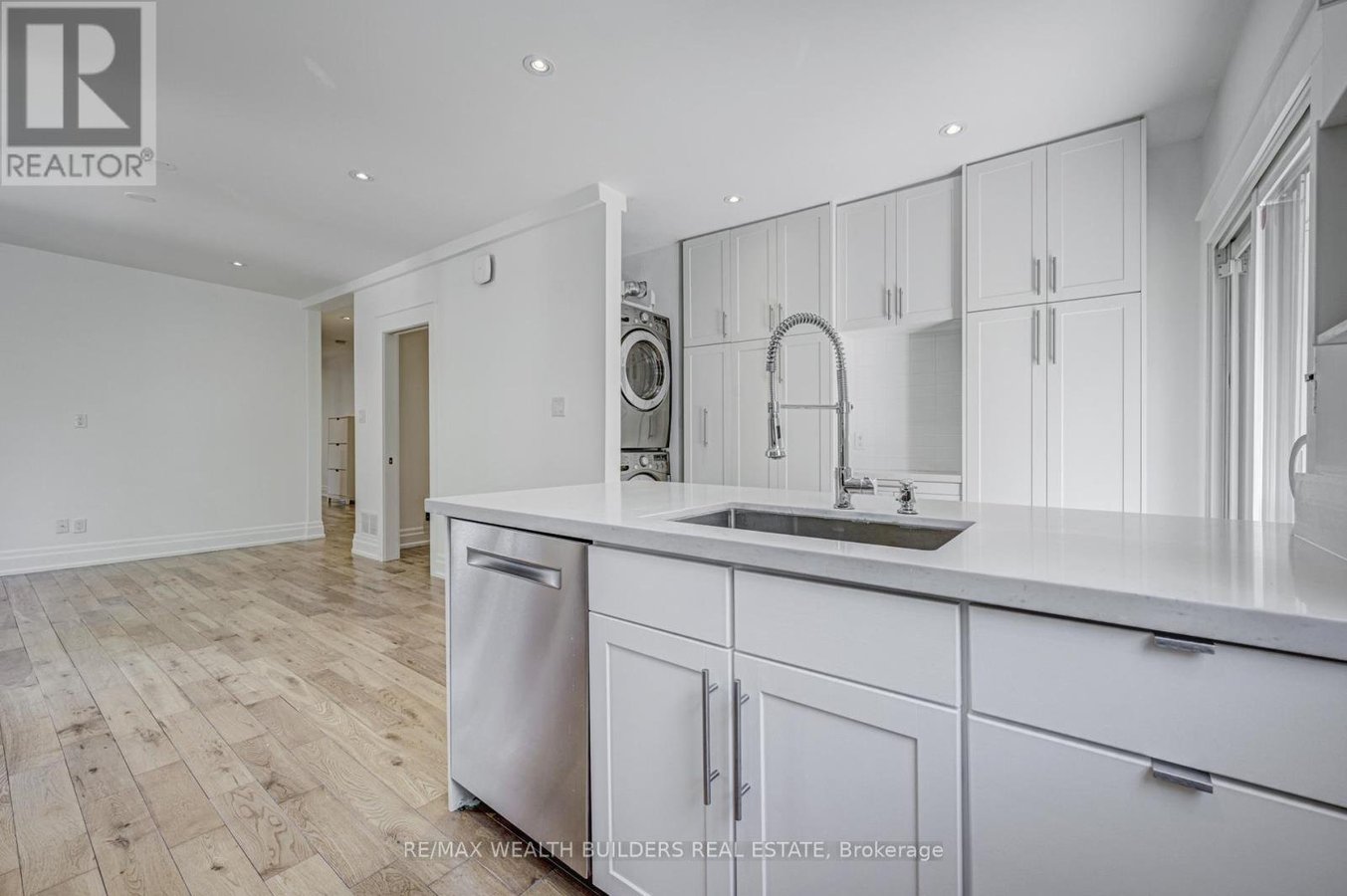 MAIN - 172 INDIAN ROAD CRESCENT - Photo 24