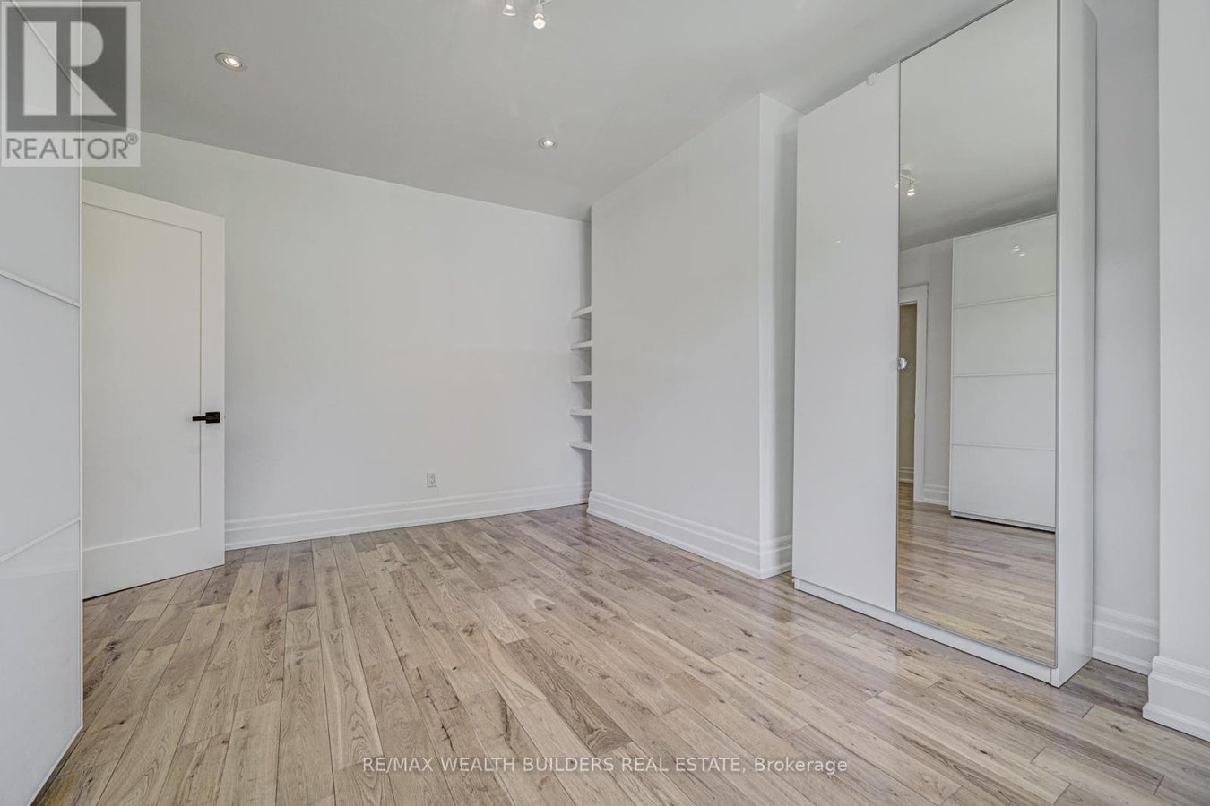 MAIN - 172 INDIAN ROAD CRESCENT - Photo 28