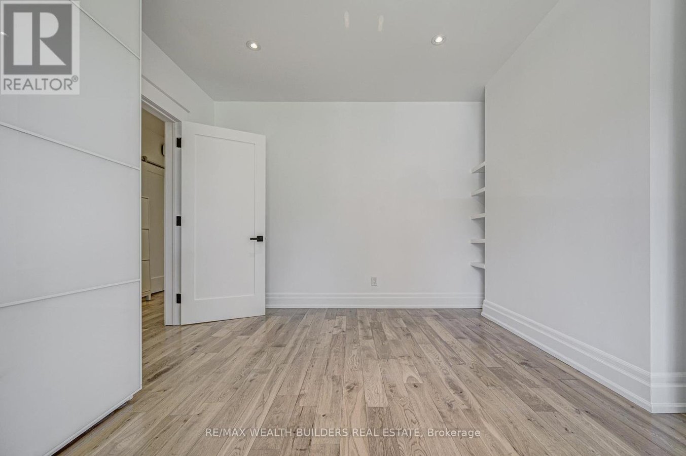 MAIN - 172 INDIAN ROAD CRESCENT - Photo 29