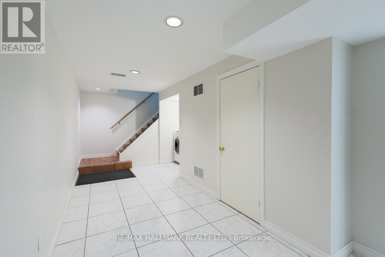 LOWER 1 - 3 MINORCA PLACE - Photo 4