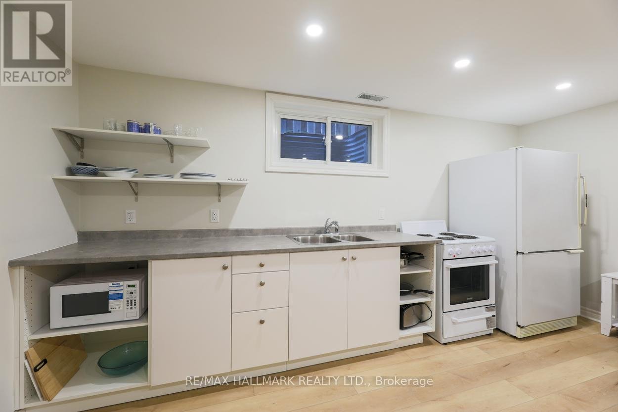 LOWER 1 - 3 MINORCA PLACE - Photo 8