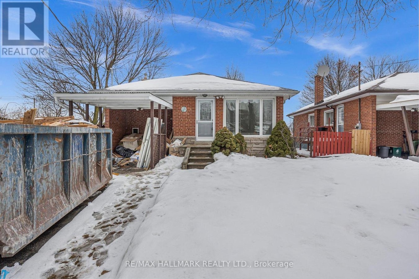 MAIN - 28 FURLONG COURT - Photo 2