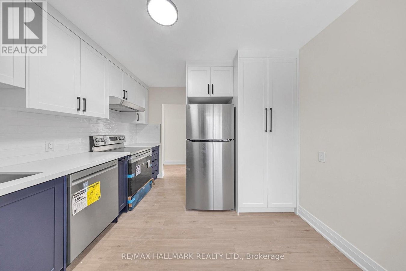 MAIN - 28 FURLONG COURT - Photo 10