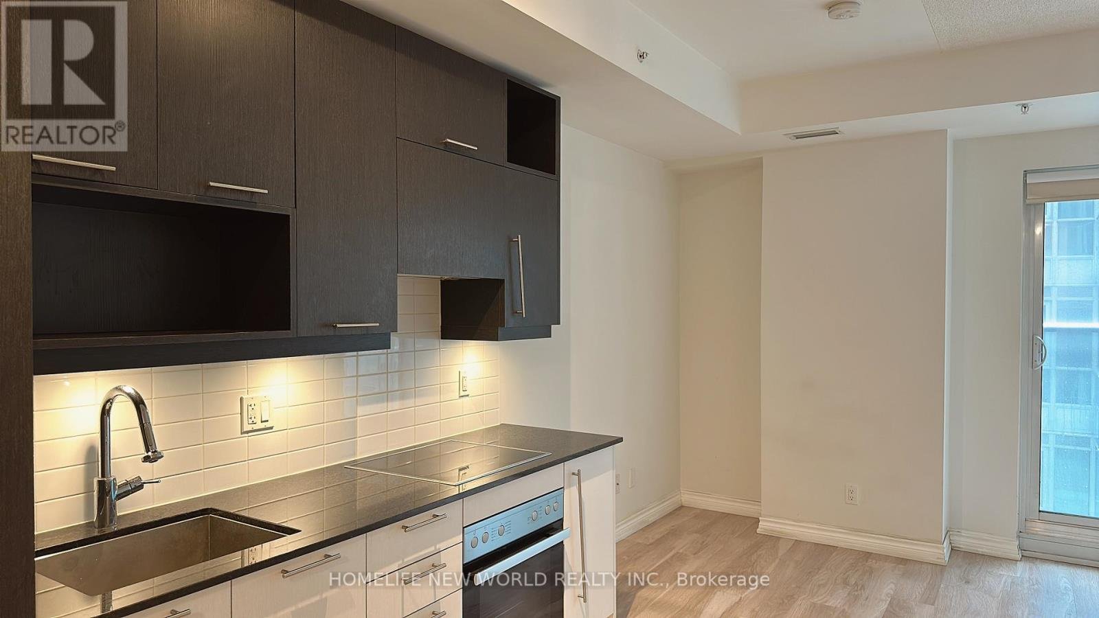 402 - 30 NELSON STREET - Photo 4