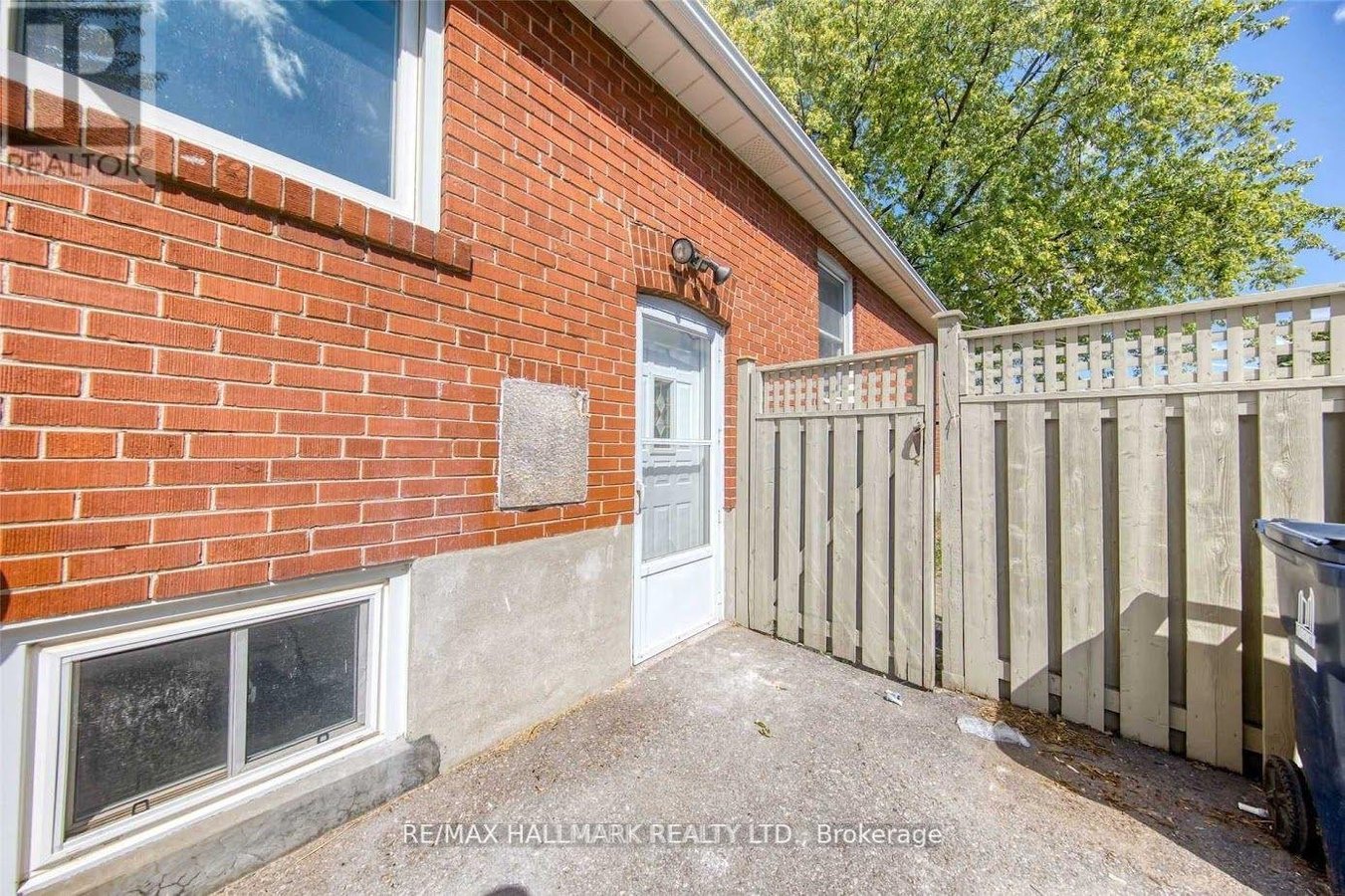 BSMT - 69 BARRYMORE ROAD - Photo 2