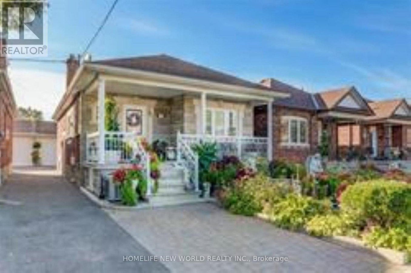 149 LAMBTON AVENUE - Photo 1