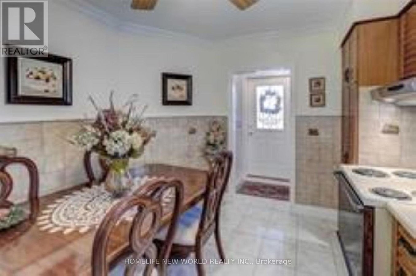 149 LAMBTON AVENUE - Photo 2
