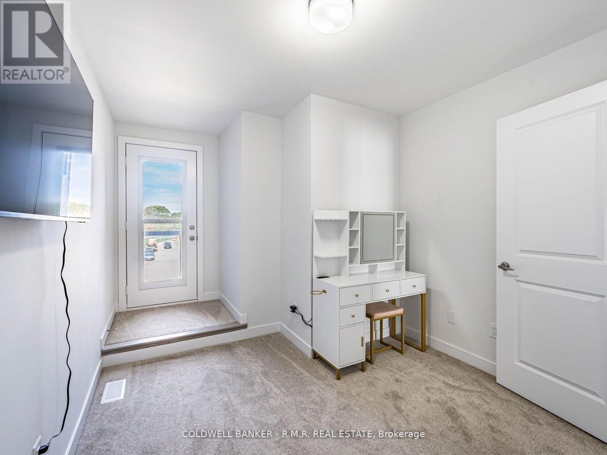 136 BROCKLEY DRIVE - Photo 44