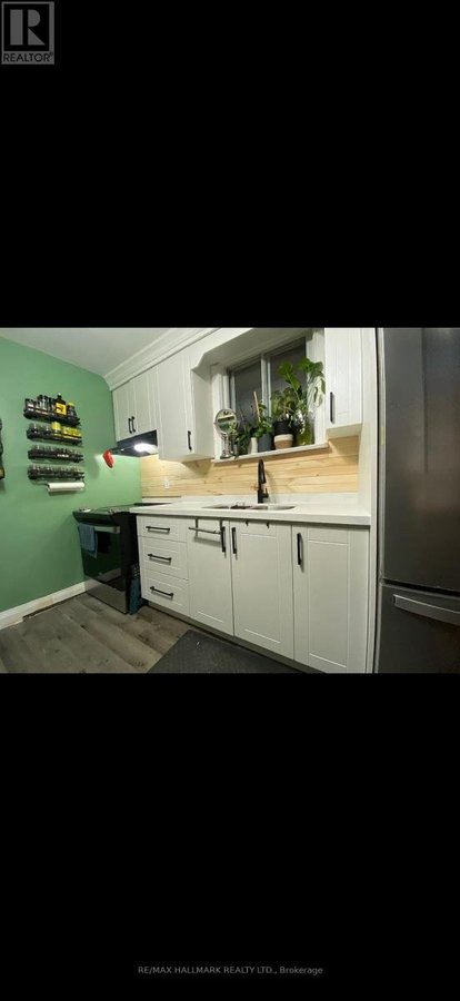 18 ROBLIN AVENUE - Photo 7