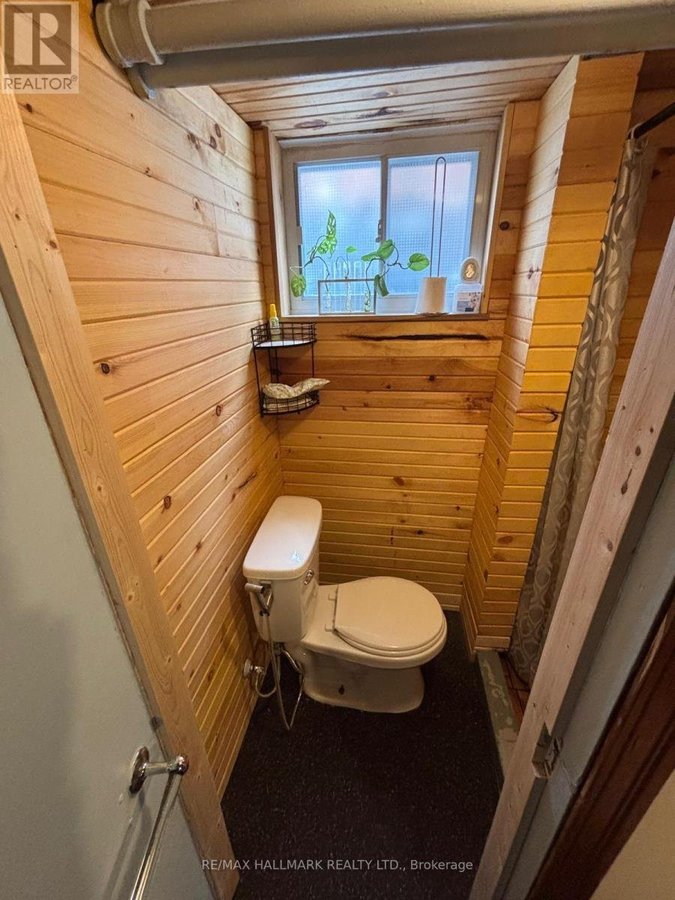 18 ROBLIN AVENUE - Photo 17