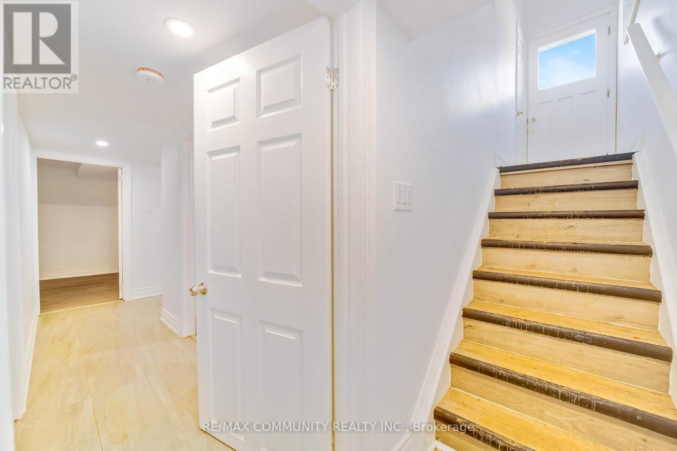 40 ASPENDALE DRIVE - Photo 5